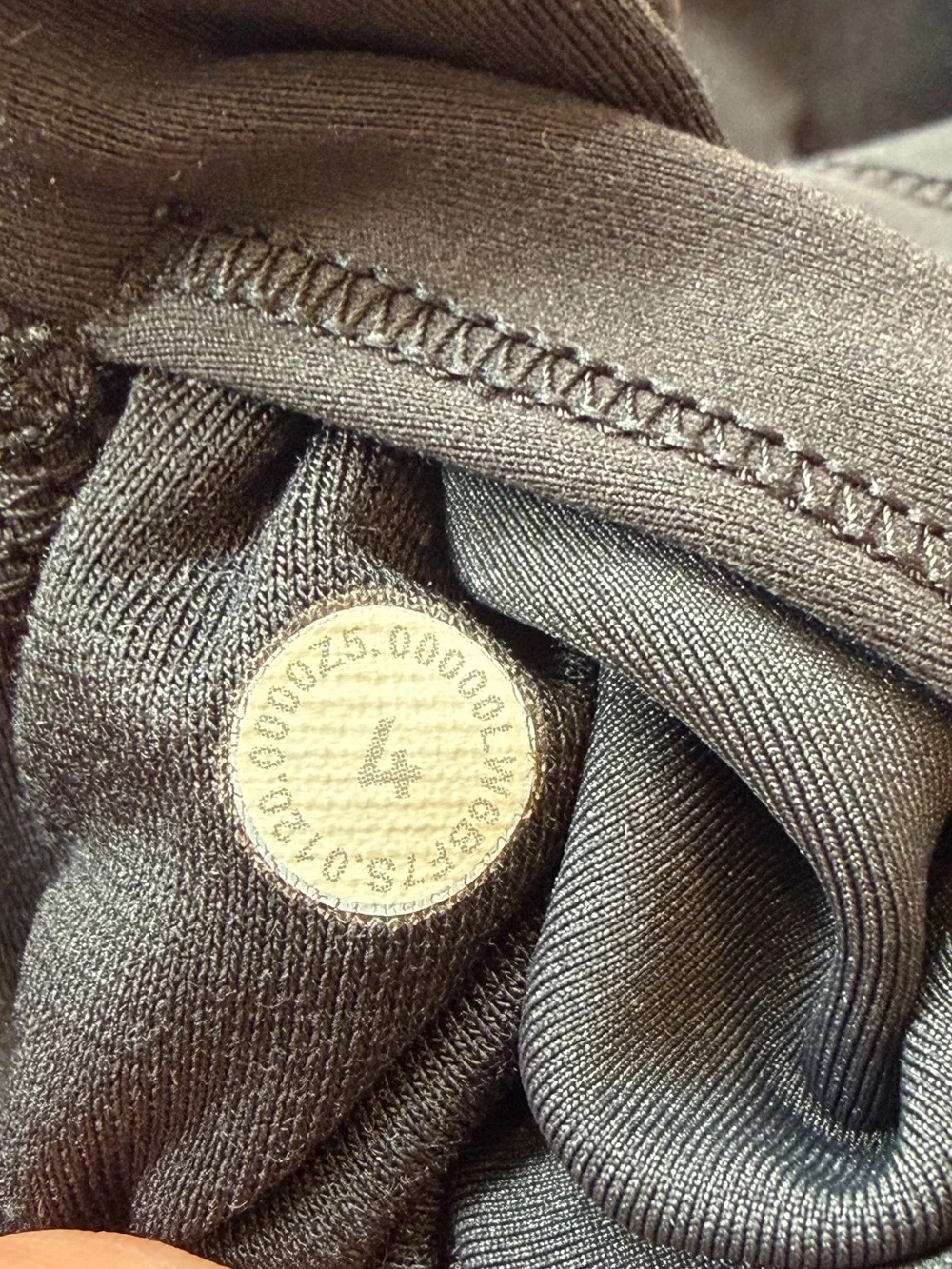 Lululemon Wunder Train High-Rise Crop Leggings 21" In Black size four (4) - Picture 7 of 10